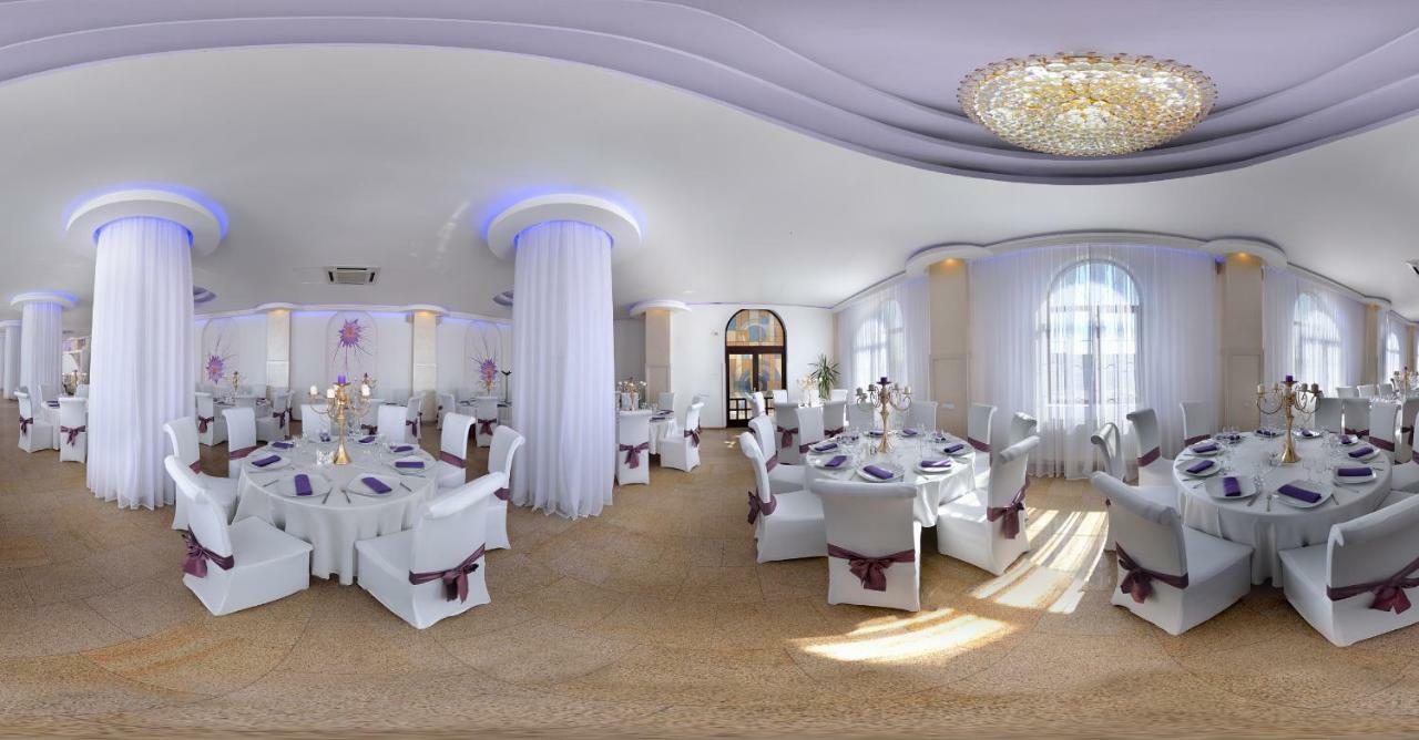 Regina Noptii Hotel Плоещ Екстериор снимка